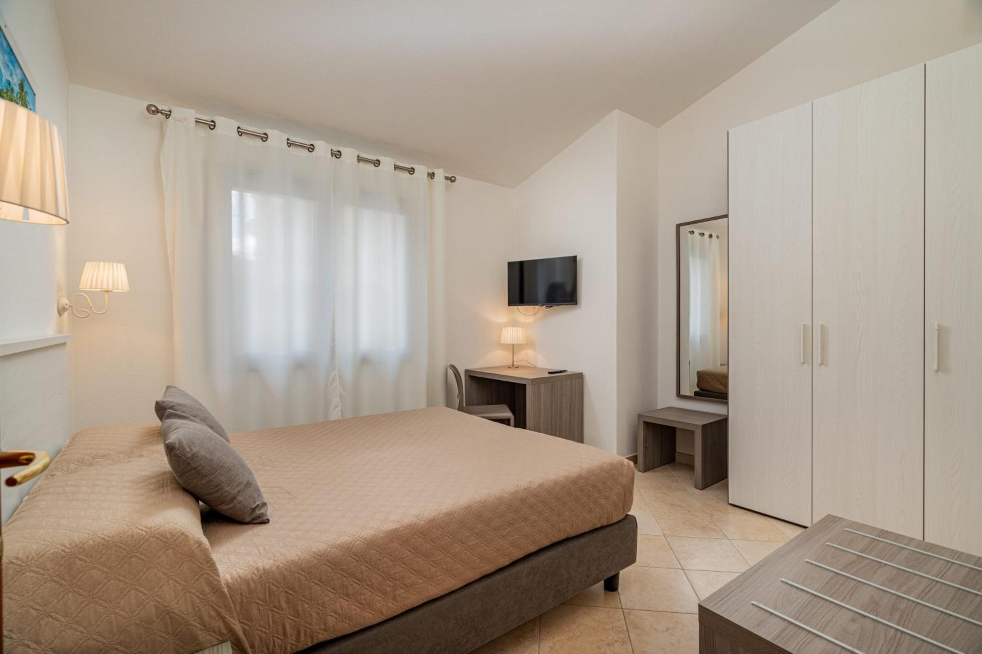 Hotel Residenza L'Alzoni San Teodoro  Exteriér fotografie